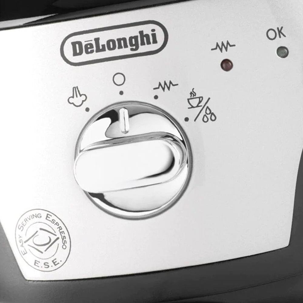 Máquina de Café DeLonghi Expresso Manual EC220.CD 1100W, 15 BAR, 127V, Preto - 0132151067 Máquina de Café DeLonghi Expresso Manual EC220.CD 1100W, 15 BAR, 127V, Preto - 0132151067
