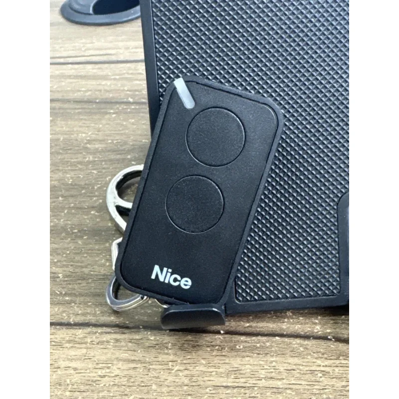Controle Remoto Peccinin Nice Inti Nero Para Portão Eletrônico 433mhz Com Pilha Inclusa Alta Performance Cor:preto1